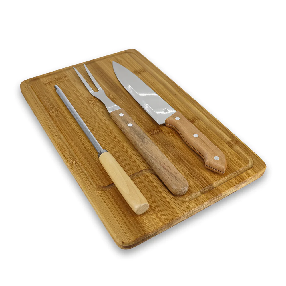 Produto - Kit churrasco com tábua em bambu, faca, garfo e afiador